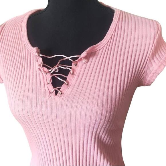 Y2K Zoey Beth Pink Cropped Shirt - Picture 2 of 4
